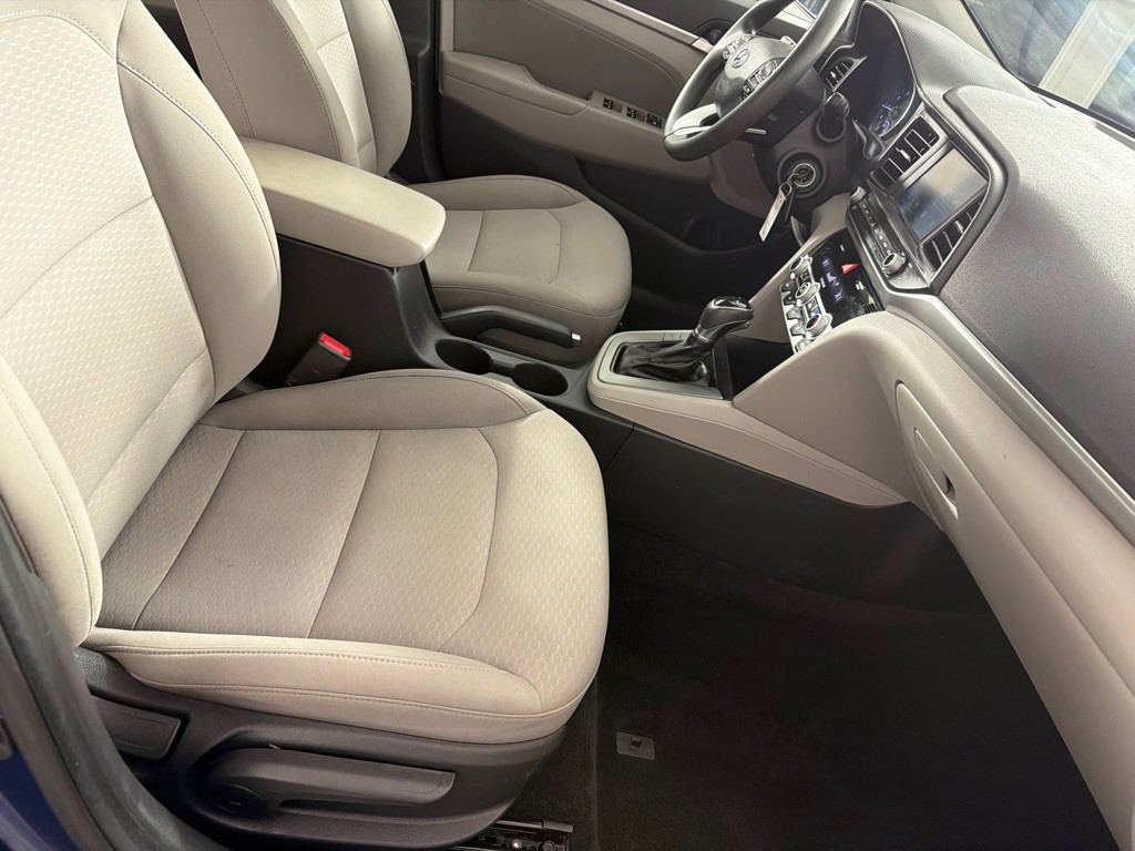 2020 Hyundai Elantra Image 21