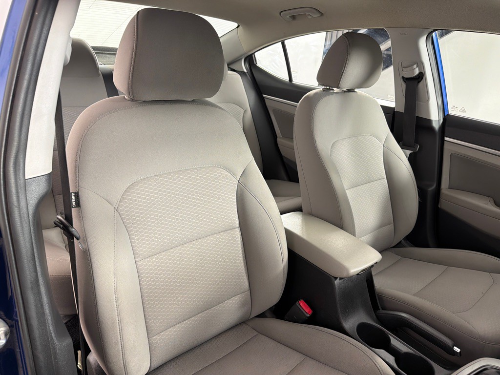2020 Hyundai Elantra Image 22