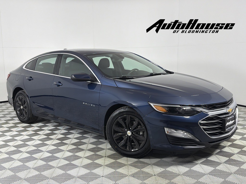 2022 Chevrolet Malibu Image 1