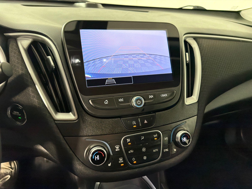 2022 Chevrolet Malibu Image 17