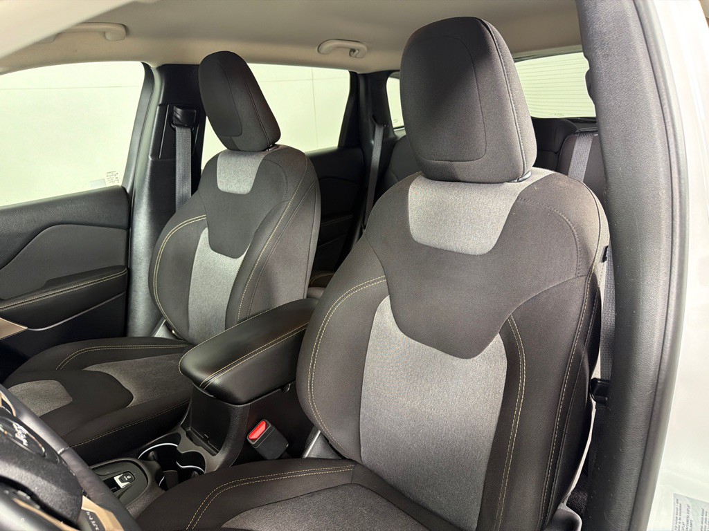 2018 Jeep Cherokee Image 13