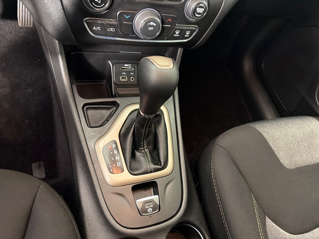 2018 Jeep Cherokee Image 18