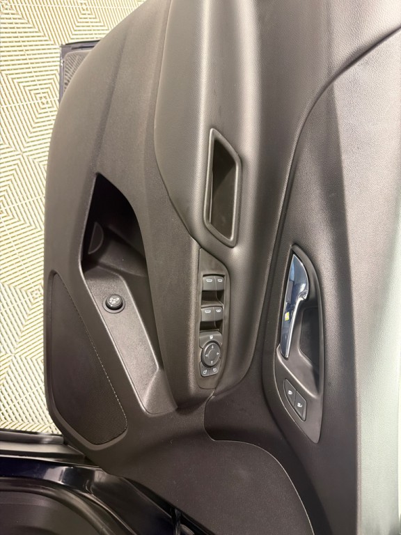 2020 Chevrolet Equinox Image 11