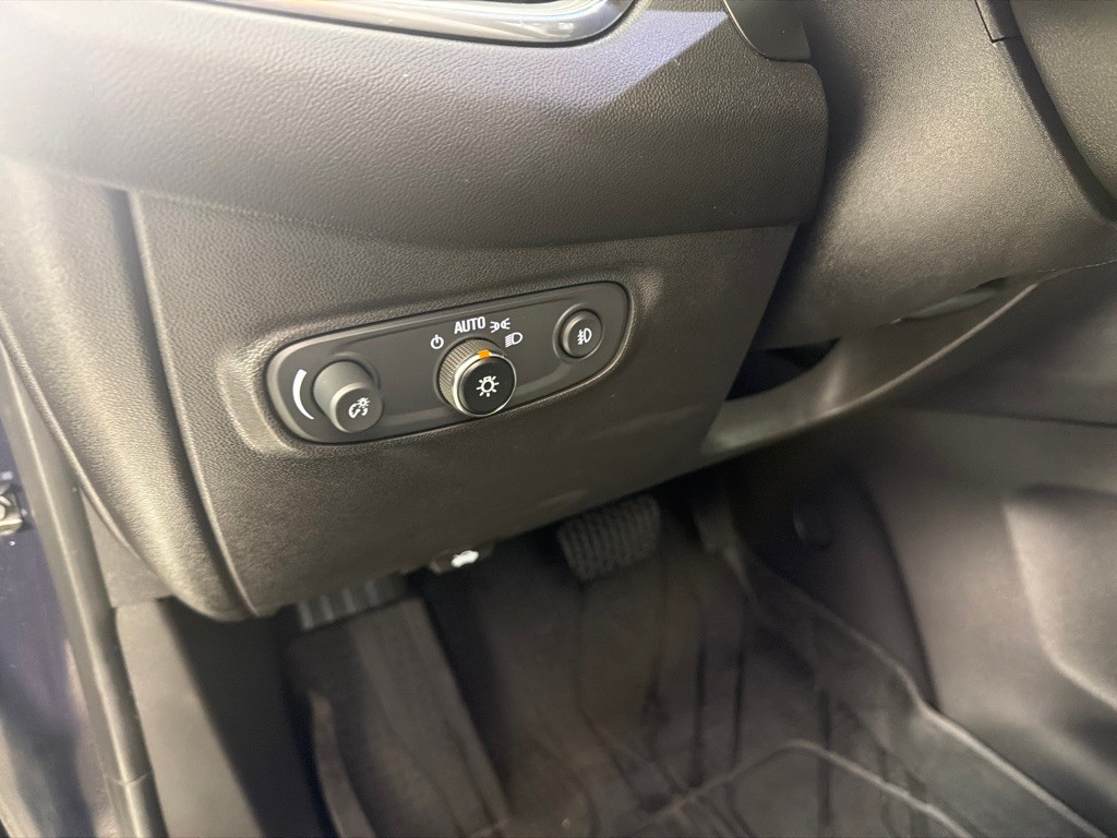 2020 Chevrolet Equinox Image 14