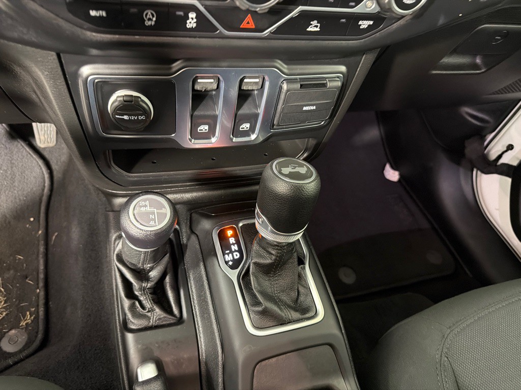 2021 Jeep Wrangler Image 18