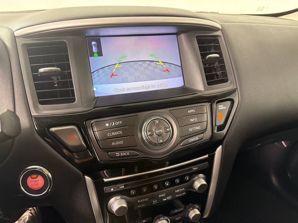 2019 Nissan Pathfinder Image 16