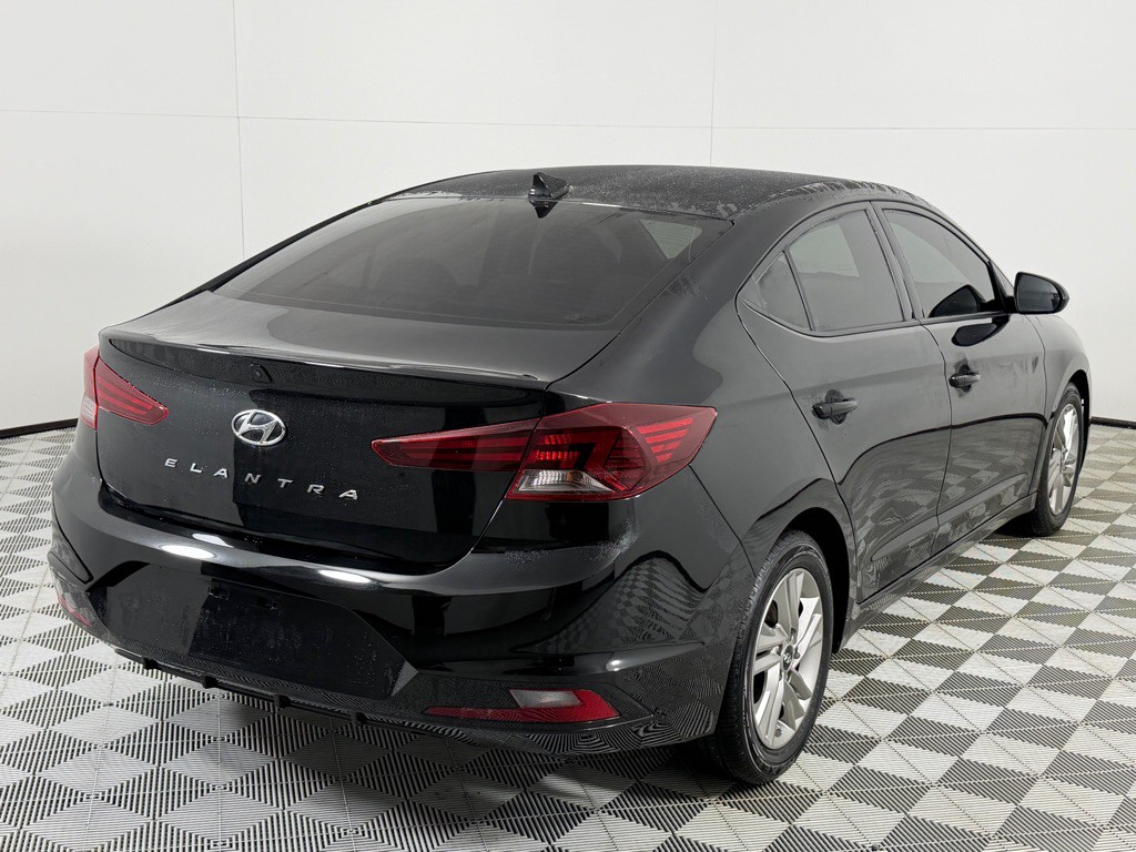 2020 Hyundai Elantra Image 5