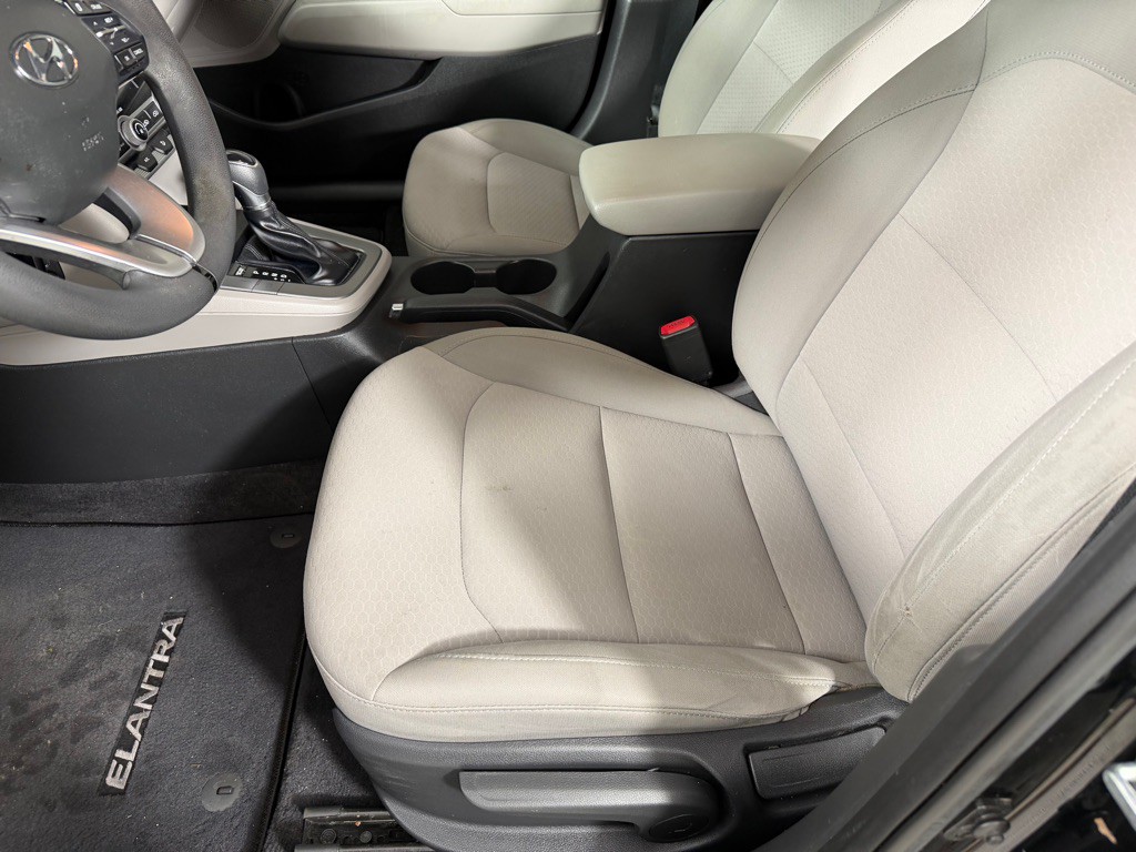 2020 Hyundai Elantra Image 11