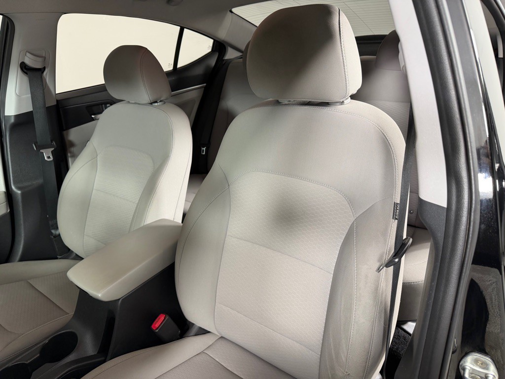 2020 Hyundai Elantra Image 12