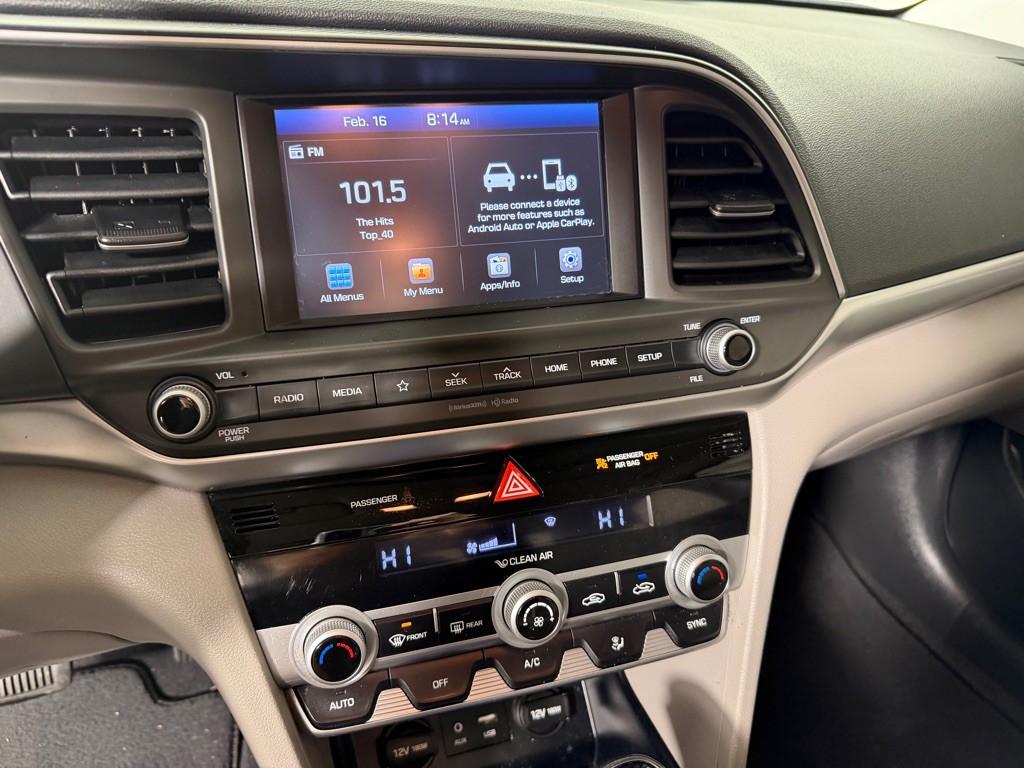 2020 Hyundai Elantra Image 15