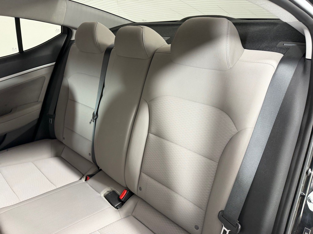 2020 Hyundai Elantra Image 19