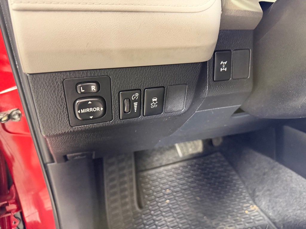 2013 Toyota Rav4 Image 13