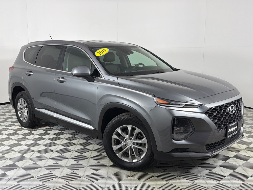 2019 Hyundai Santa Fe Image 2