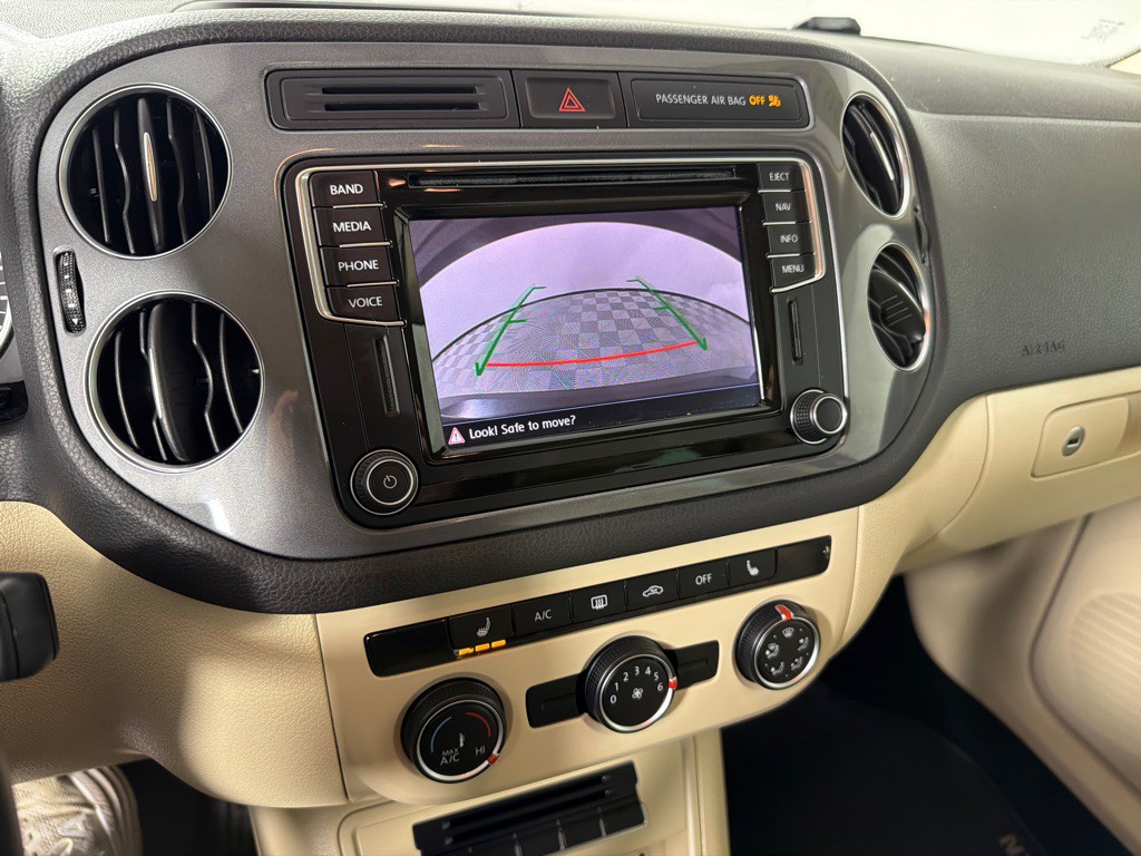 2016 Volkswagen Tiguan Image 16