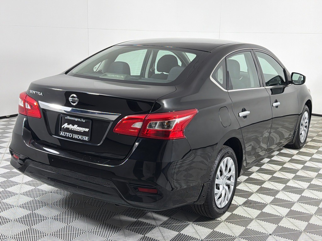 2017 Nissan Sentra Image 5