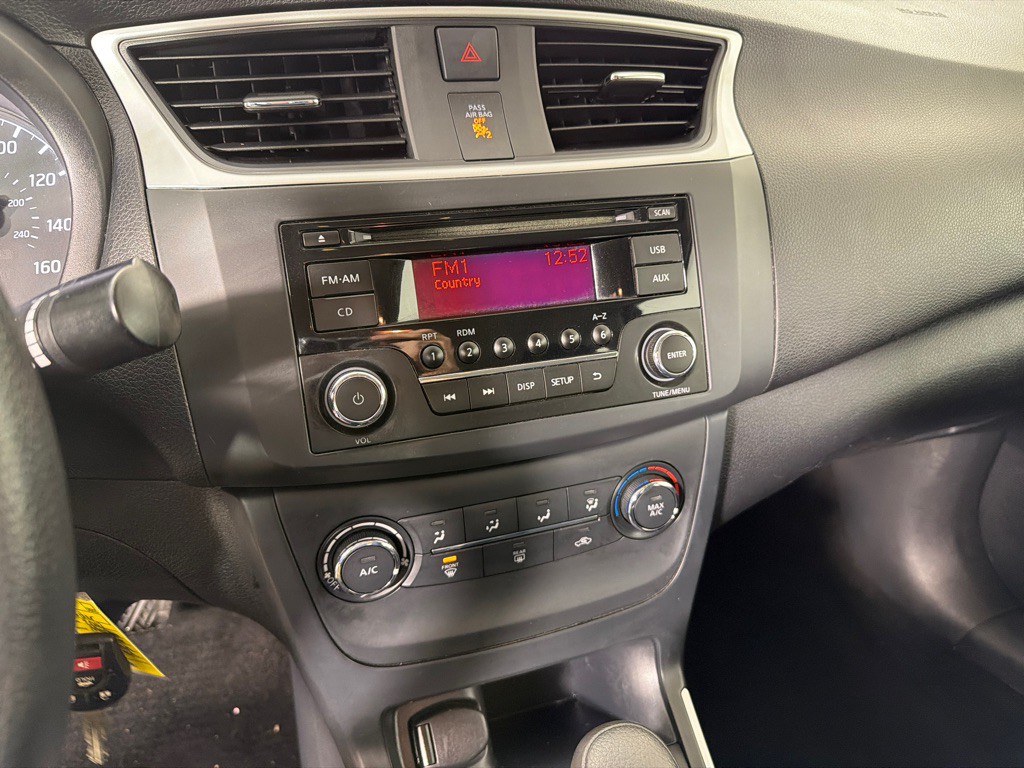 2017 Nissan Sentra Image 15