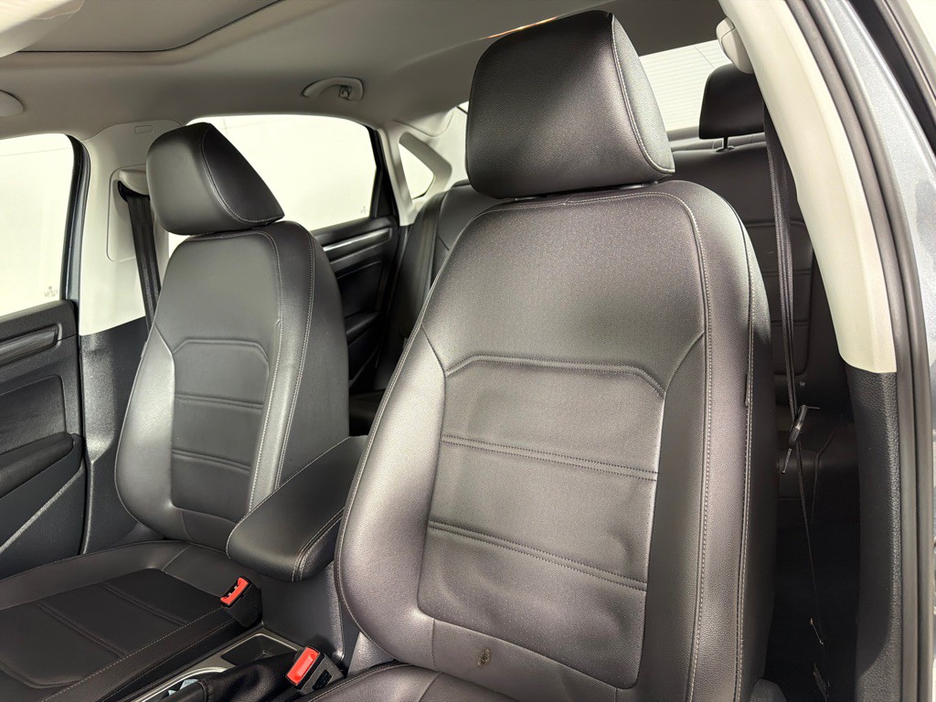 2020 Volkswagen Passat Image 13