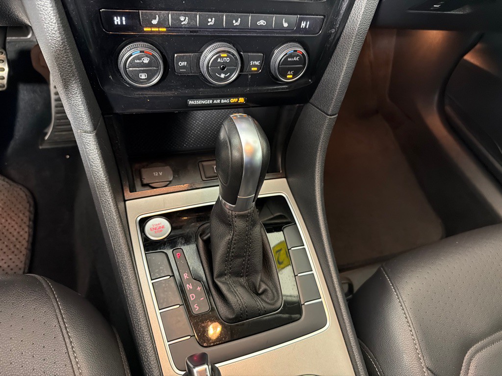 2020 Volkswagen Passat Image 19