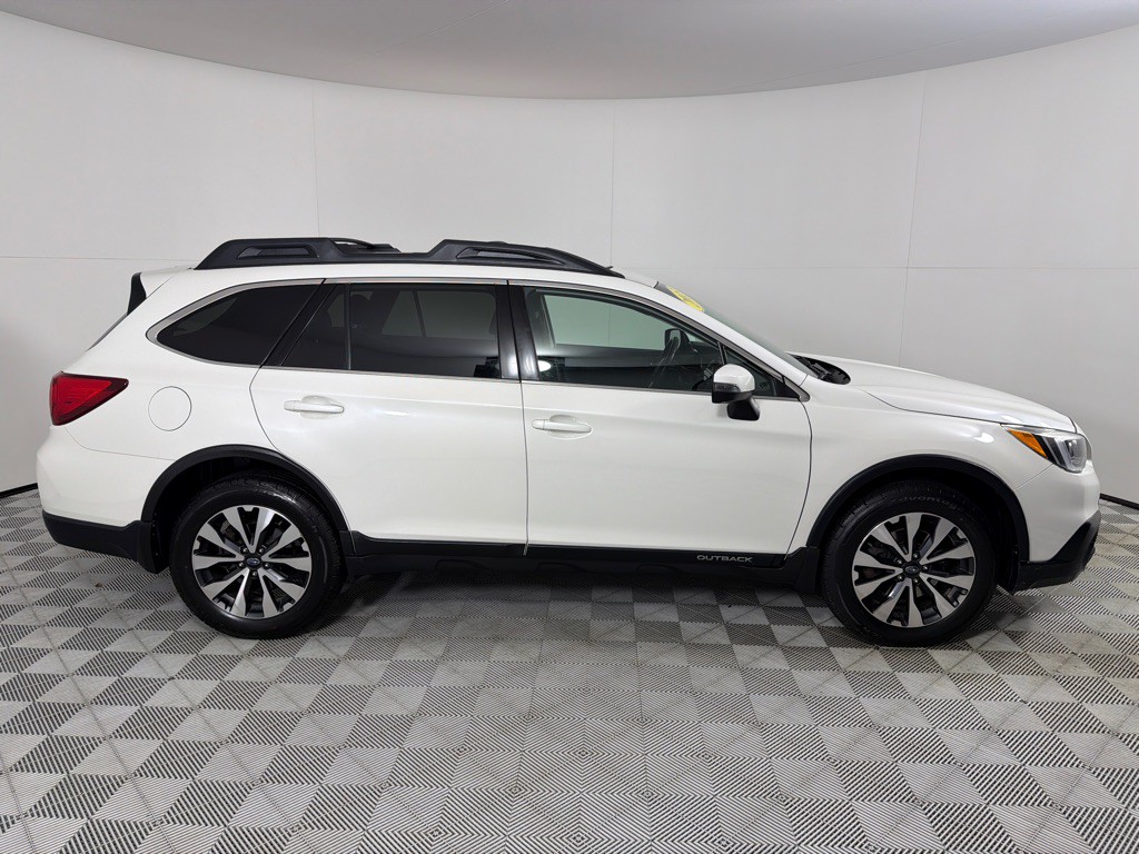 2015 Subaru Outback Image 4
