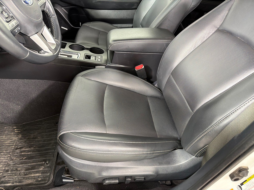 2015 Subaru Outback Image 12