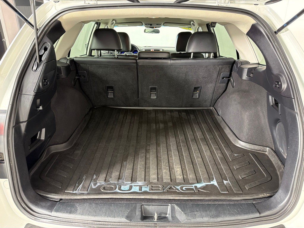 2015 Subaru Outback Image 22