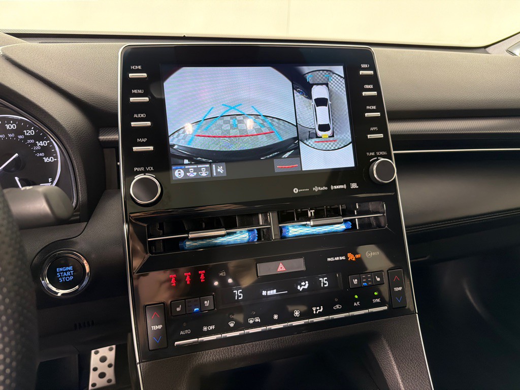 2022 Toyota Avalon Image 18