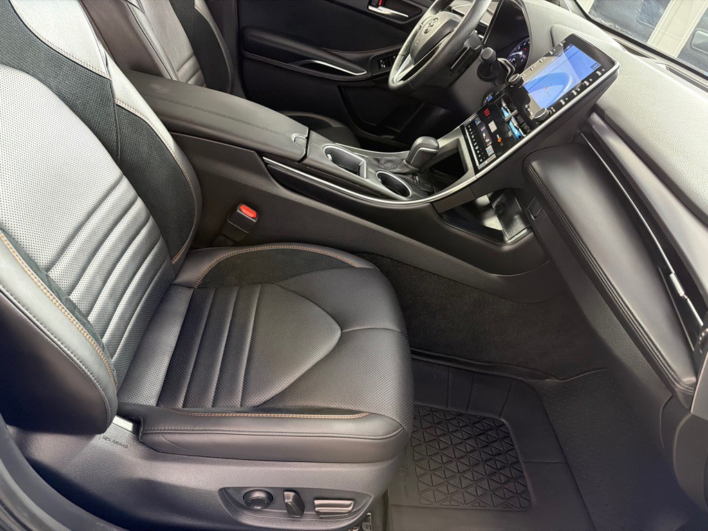 2022 Toyota Avalon Image 24