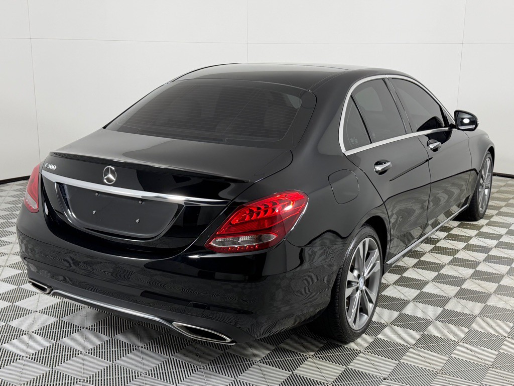 2016 Mercedes-Benz C-Class Image 5