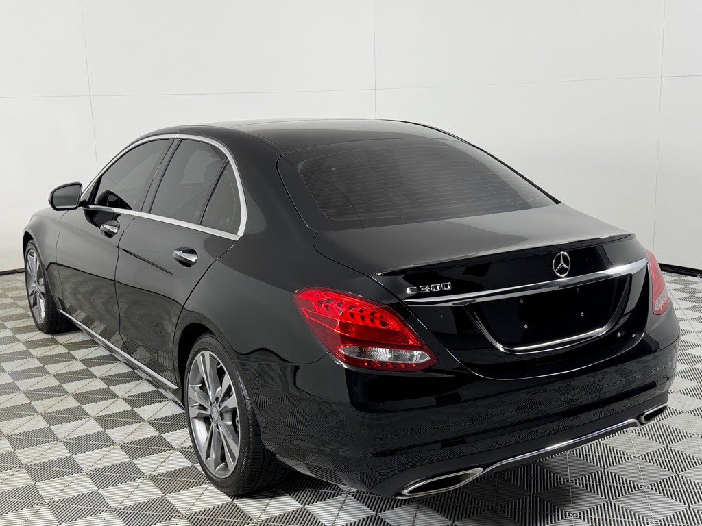 2016 Mercedes-Benz C-Class Image 7