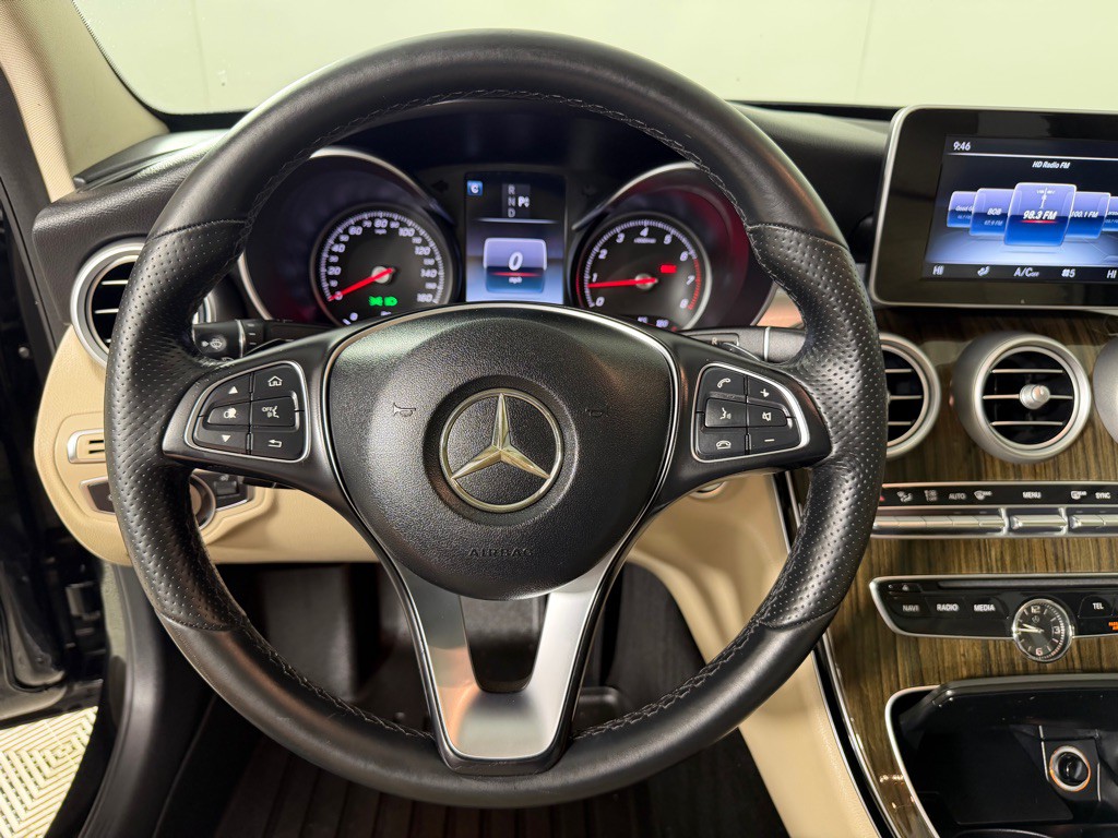 2016 Mercedes-Benz C-Class Image 16