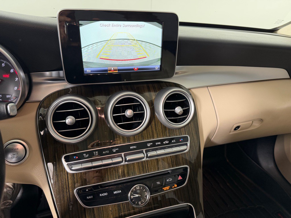 2016 Mercedes-Benz C-Class Image 18