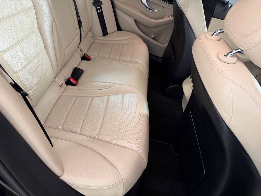 2016 Mercedes-Benz C-Class Image 22