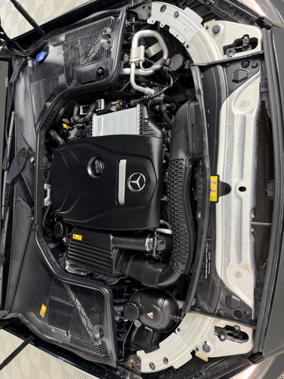 2016 Mercedes-Benz C-Class Image 27