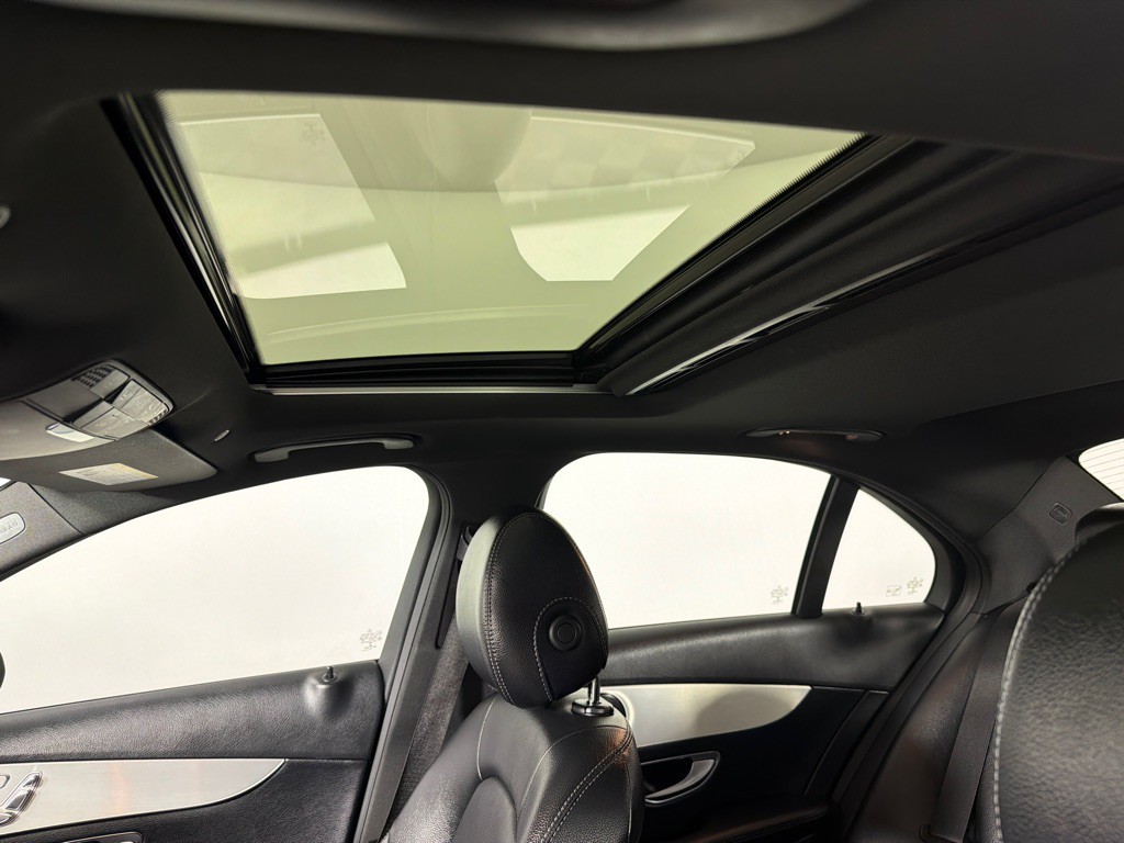 2019 Mercedes-Benz C-Class Image 10