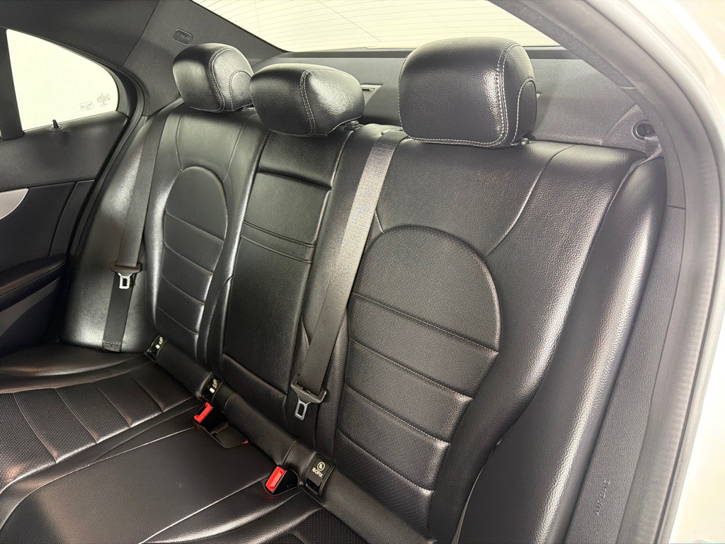 2019 Mercedes-Benz C-Class Image 17