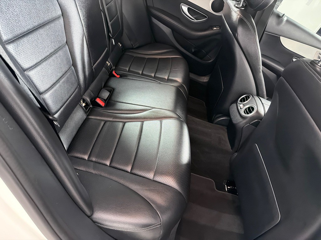 2019 Mercedes-Benz C-Class Image 18