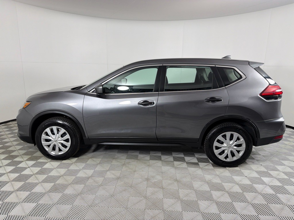 2017 Nissan Rogue Image 8