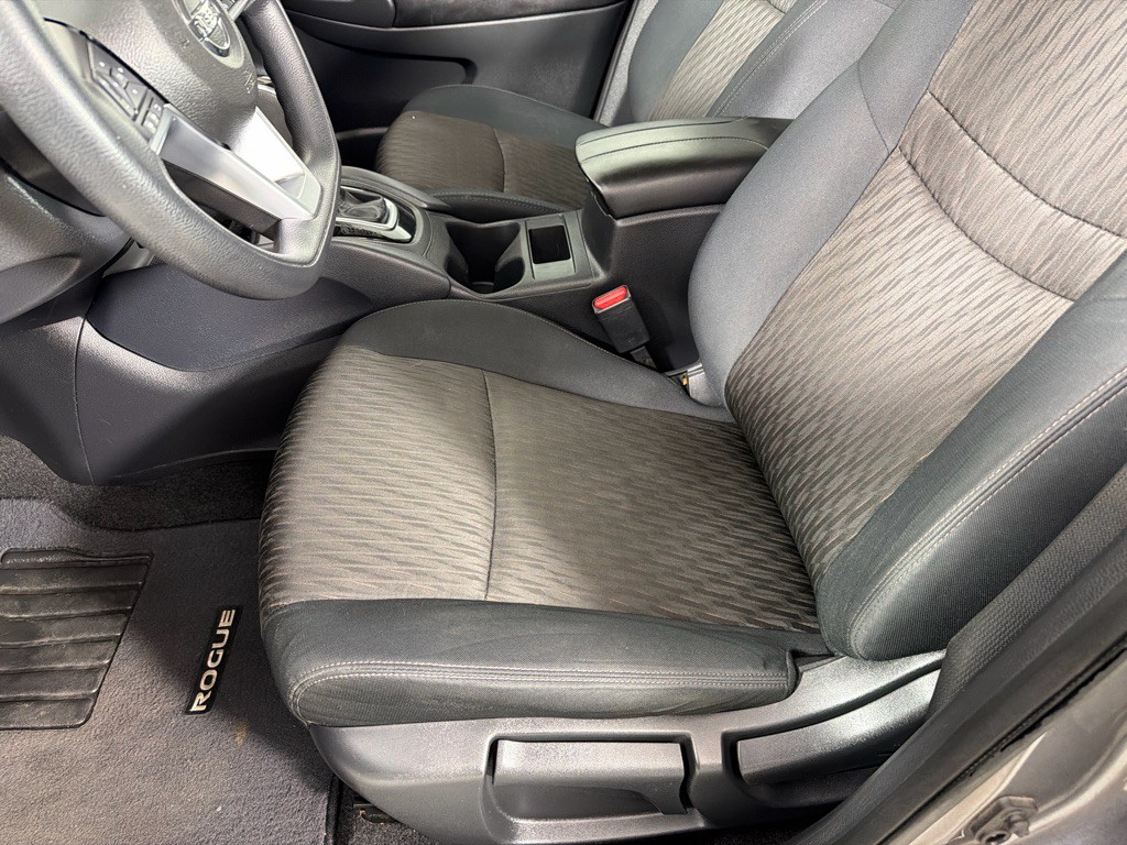 2017 Nissan Rogue Image 11