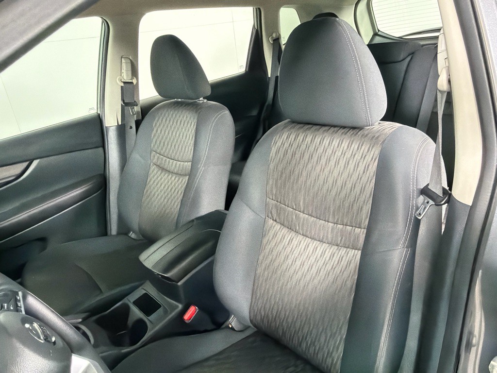 2017 Nissan Rogue Image 12