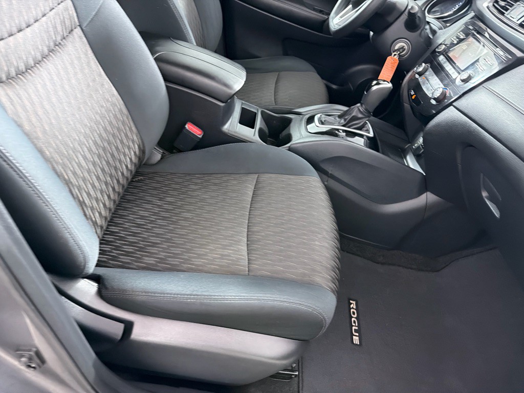 2017 Nissan Rogue Image 22