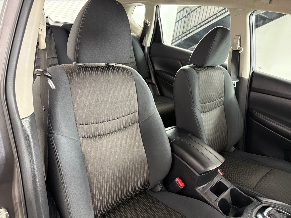 2017 Nissan Rogue Image 23