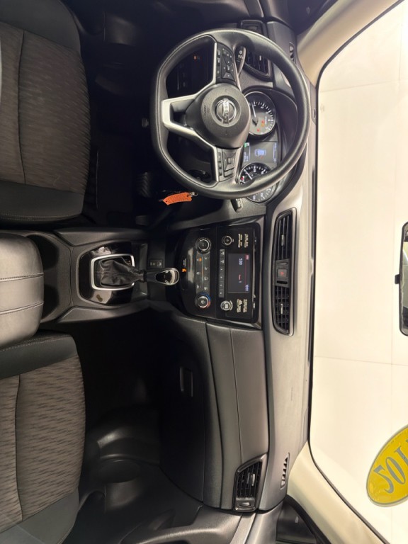 2017 Nissan Rogue Image 24