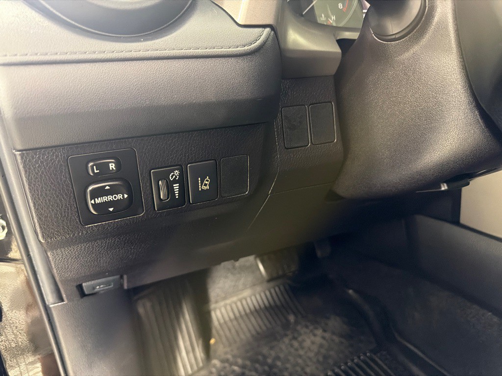 2018 Toyota Rav4 Image 13