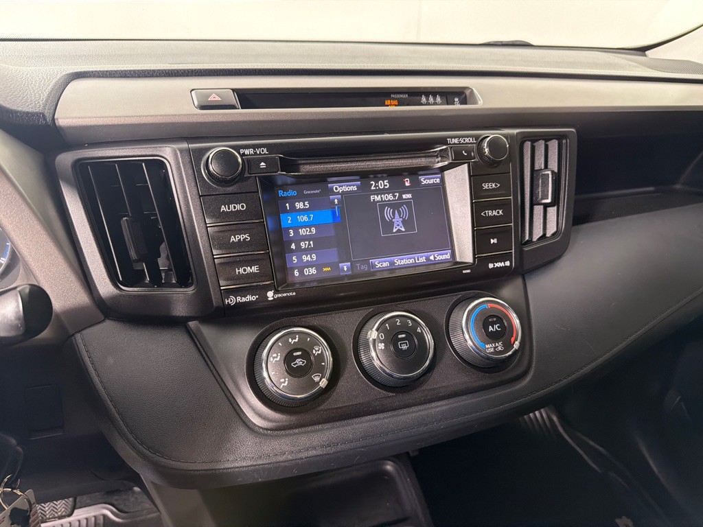 2018 Toyota Rav4 Image 15