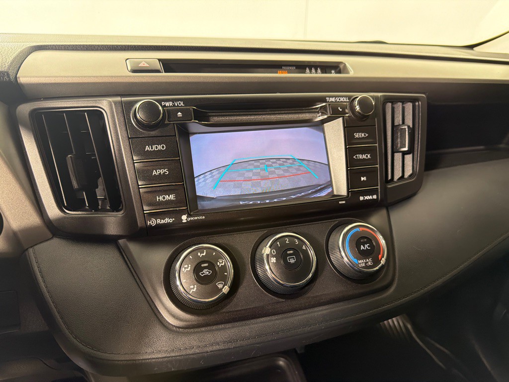 2018 Toyota Rav4 Image 16