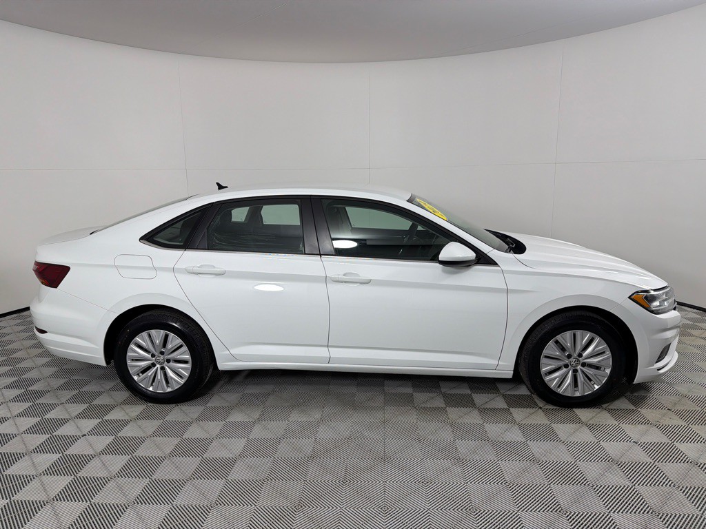 2019 Volkswagen Jetta Image 4