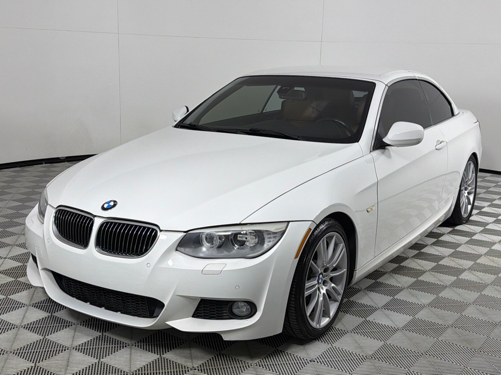 2012 BMW 3 Series Image 19