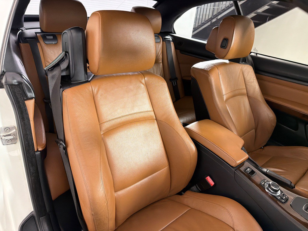 2012 BMW 3 Series Image 31