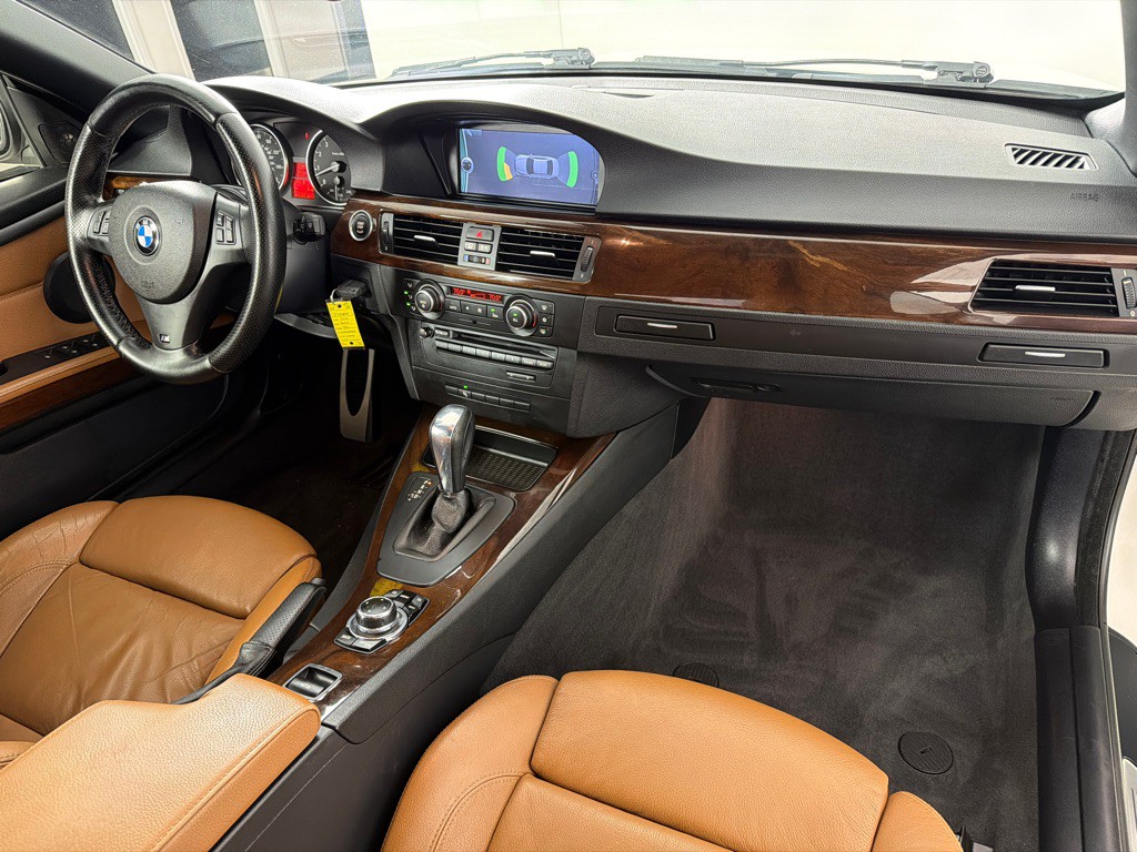 2012 BMW 3 Series Image 32