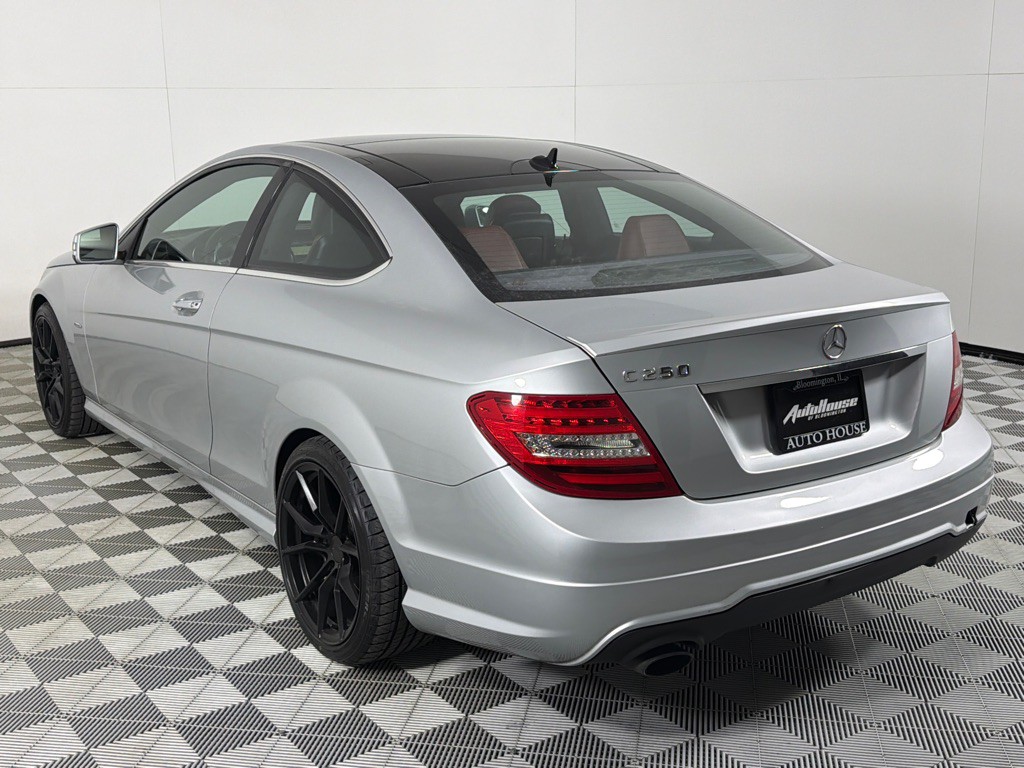 2012 Mercedes-Benz C-Class Image 5